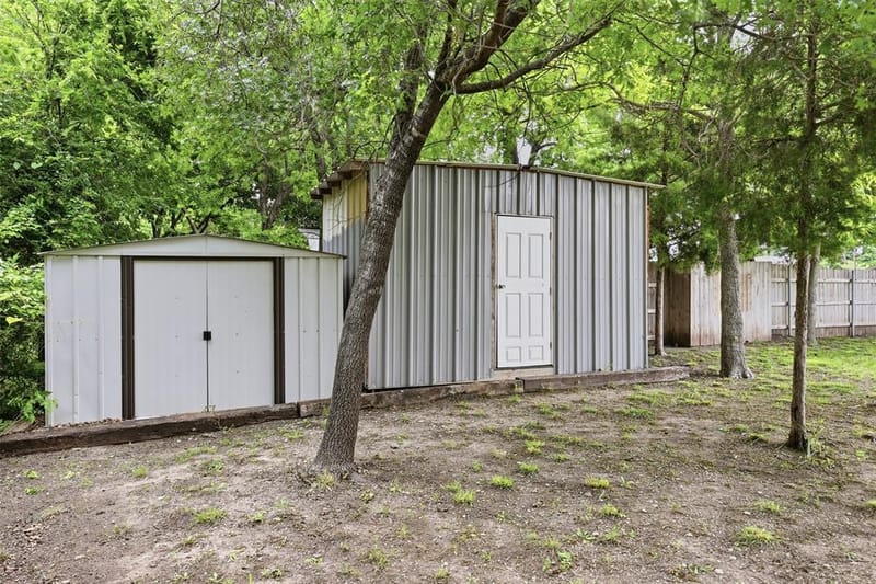 258 Spring Valley Circle, Azle TX 76020 - Photo 3