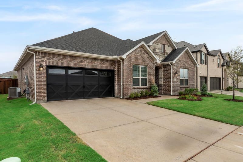 8893 Wyndemere Lane, Frisco TX 75036 - Photo 2