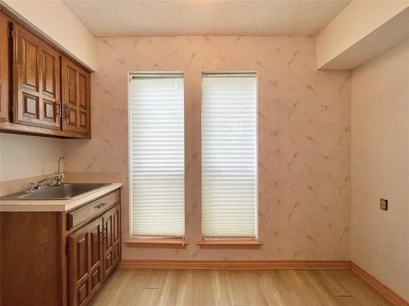 9931 Chimney Hill Lane, Dallas TX 75243 - Photo 16