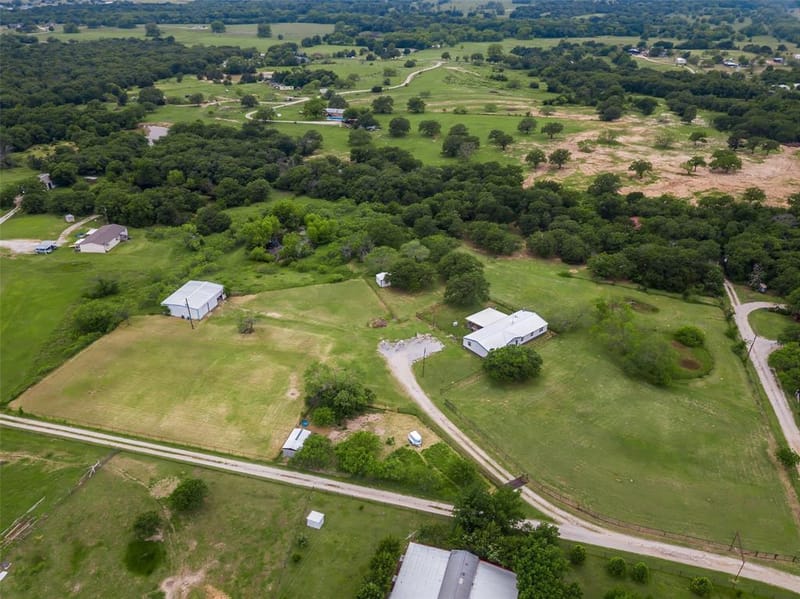 197 County Road 3382, Paradise TX 76073 - Photo 28