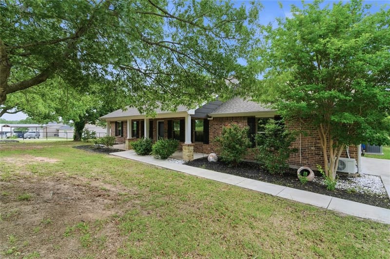 108 La Arroya Drive, Weatherford TX 76088 - Photo 4