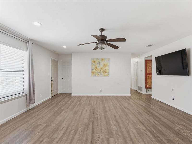 308 Oakwood Street, Chico TX 76431 - Photo 7