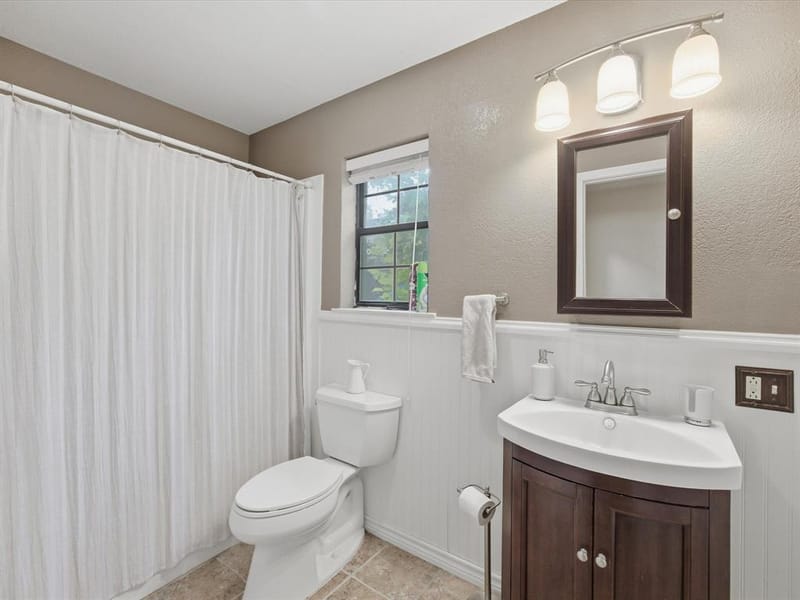 308 Oakwood Street, Chico TX 76431 - Photo 19