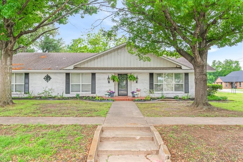 202 S Houston Street, Edgewood TX 75117 - Photo 3