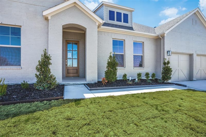 782 Sterling Drive, Benbrook TX 76126 - Photo 2