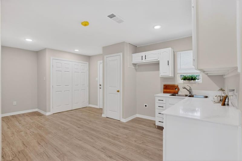 3047 Marjorie Avenue, Dallas TX 75216 - Photo 6