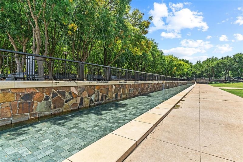 4080 Oak Circle, Addison TX 75001 - Photo 12