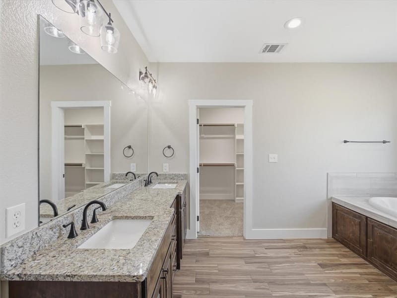 105 Carls Court, Boyd TX 76023 - Photo 18