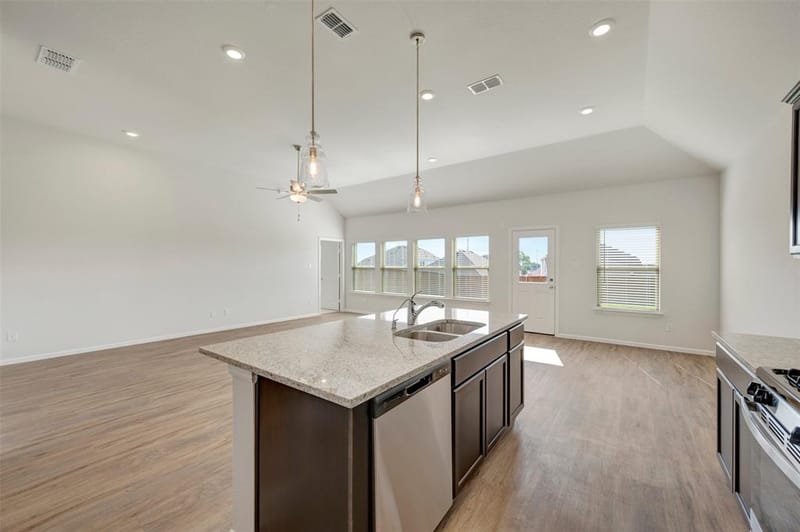 3304 Majesty Lane, Denton TX 76208 - Photo 4