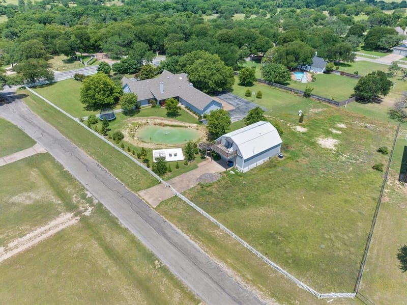 2717 Clear Lake Road, Weatherford TX 76087 - Photo 38