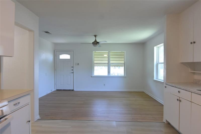 1202 Sunnyside Avenue, Cockrell Hill TX 75211 - Photo 13