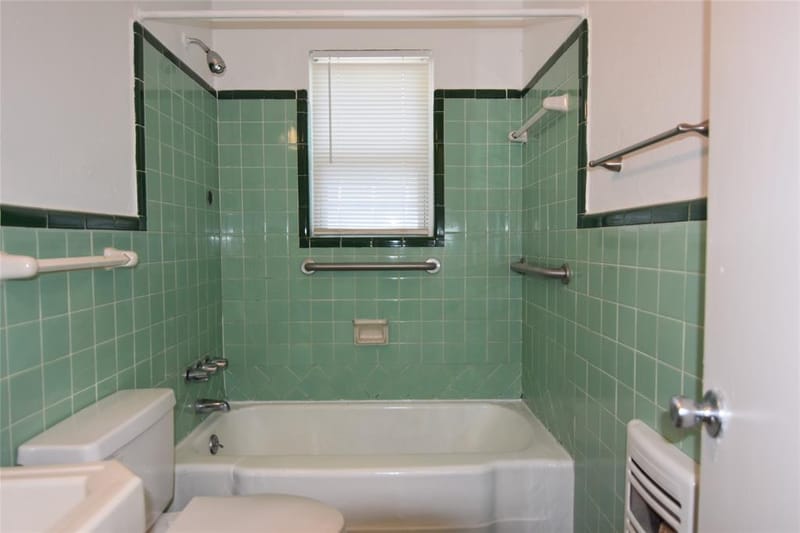 1202 Sunnyside Avenue, Cockrell Hill TX 75211 - Photo 10