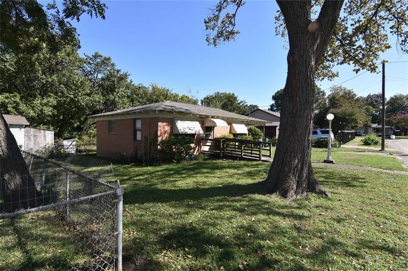 1202 Sunnyside Avenue, Cockrell Hill TX 75211 - Photo 15