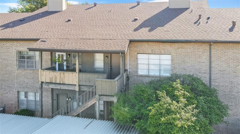 10437 High Hollows Drive # 219, Dallas TX 75230