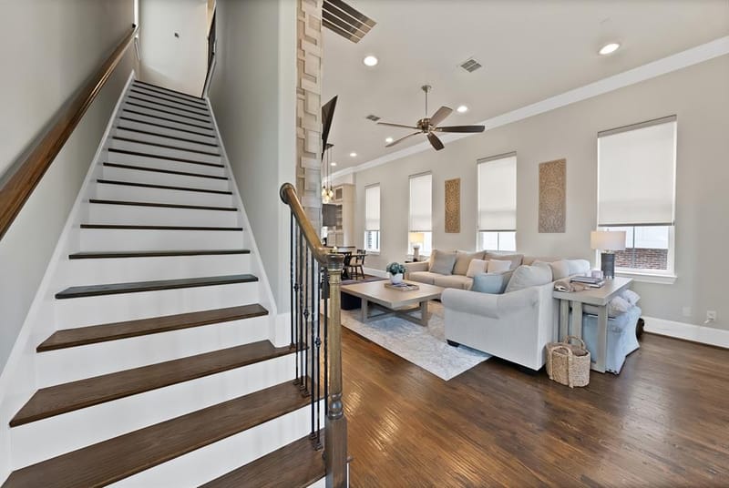 406 Mills Street, Fort Worth TX 76102 - Photo 8