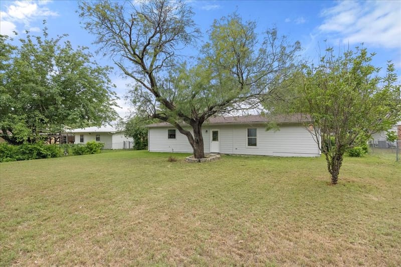 606 Nancy Drive, Glen Rose TX 76043 - Photo 27