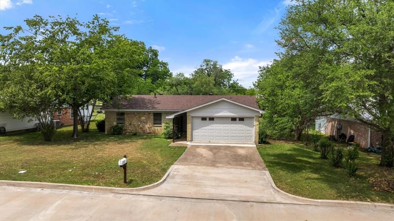 606 Nancy Drive, Glen Rose TX 76043 - Photo 30