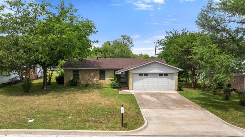 606 Nancy Drive, Glen Rose TX 76043 - Photo 29