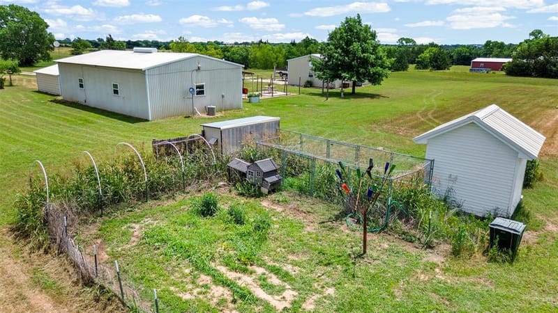 343 Meadow Lark Lane, Bowie TX 76230 - Photo 23