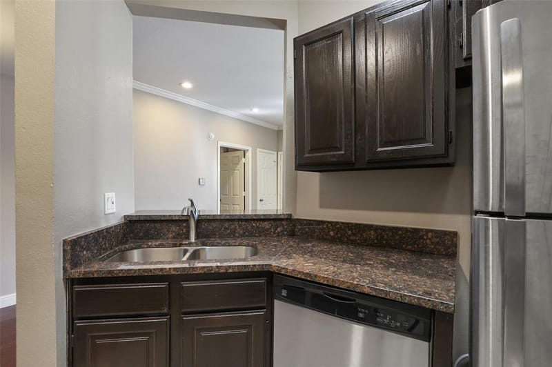 5757 E University Boulevard # 22B, Dallas TX 75206 - Photo 6
