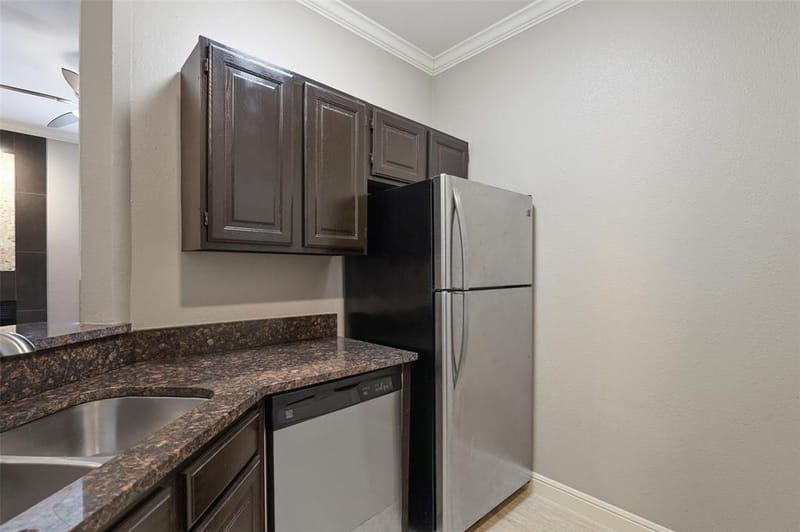 5757 E University Boulevard # 22B, Dallas TX 75206 - Photo 7