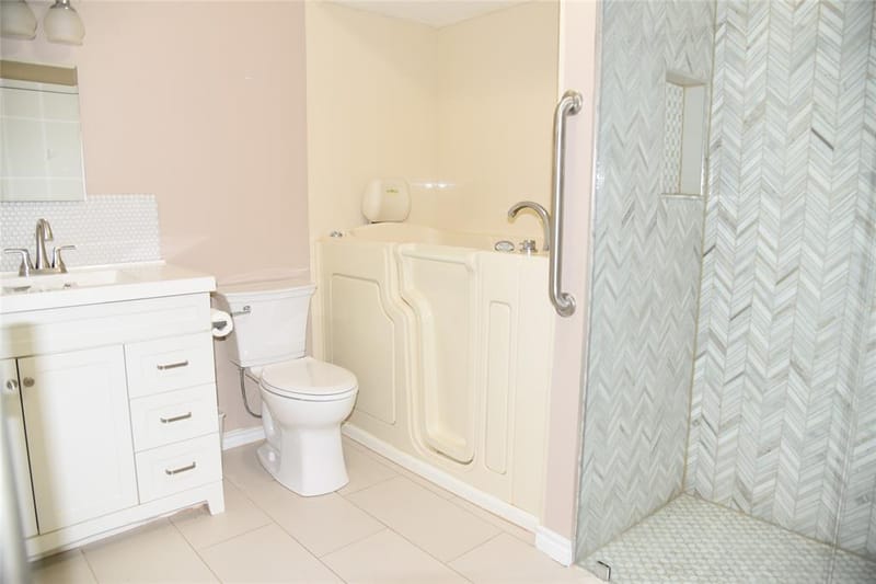2521 W 5th Avenue, Corsicana TX 75110 - Photo 12