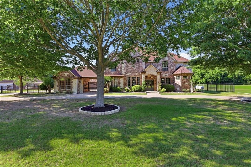 2056 Willow Bend Drive, Oak Leaf TX 75154 - Photo 36