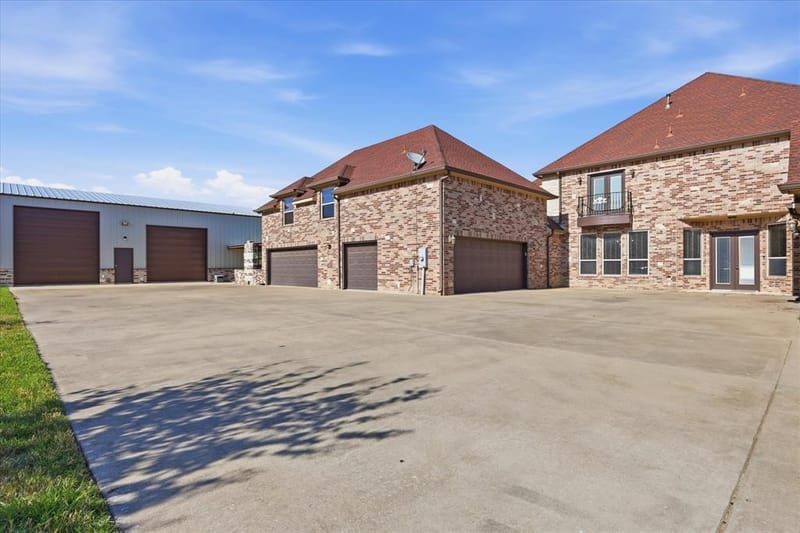 2056 Willow Bend Drive, Oak Leaf TX 75154 - Photo 30