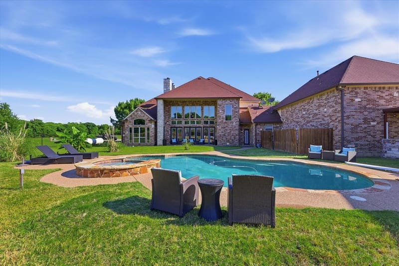 2056 Willow Bend Drive, Oak Leaf TX 75154 - Photo 35