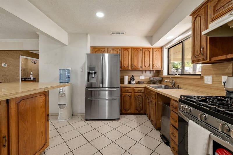1865 Juniper Lane, Lewisville TX 75077 - Photo 6