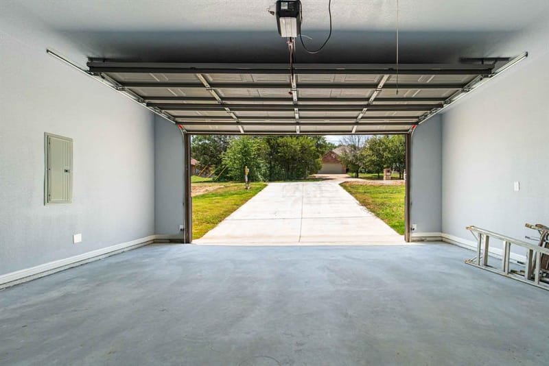 4019 Seminole Trail, Granbury TX 76048 - Photo 32
