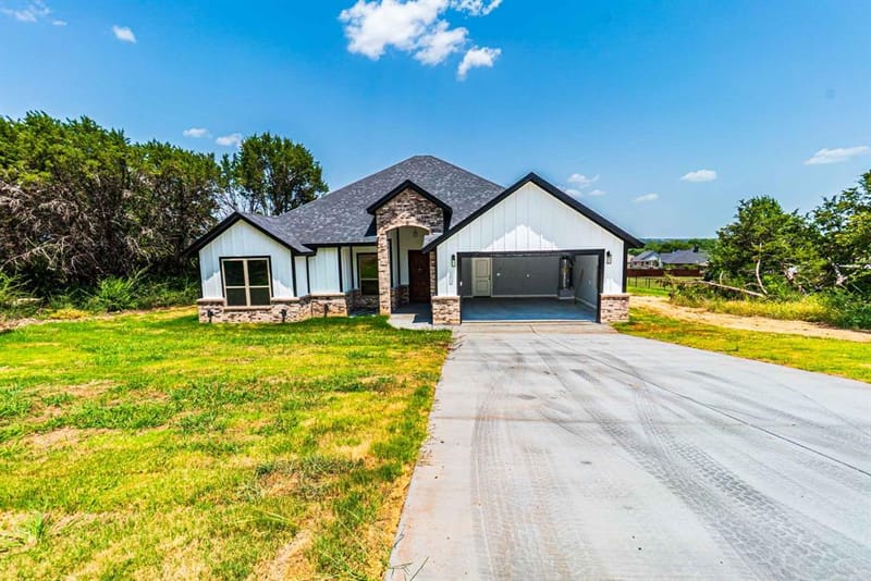 4019 Seminole Trail, Granbury TX 76048 - Photo 35