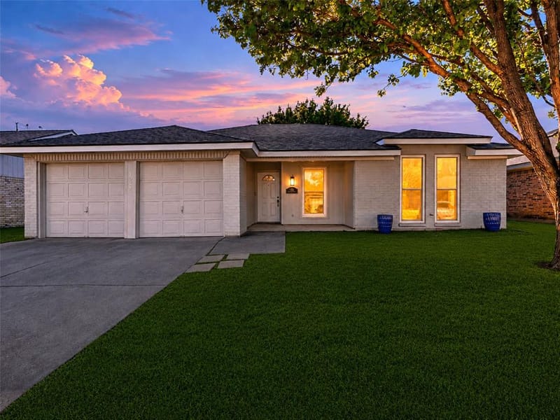7932 Berrybrook Drive, Watauga TX 76148 - Photo 3