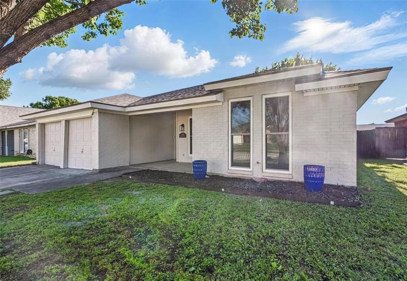 7932 Berrybrook Drive, Watauga TX 76148 - Photo 4
