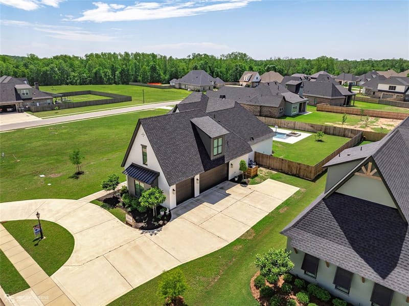 642 Caledonia Drive, Bossier City LA 71111 - Photo 2