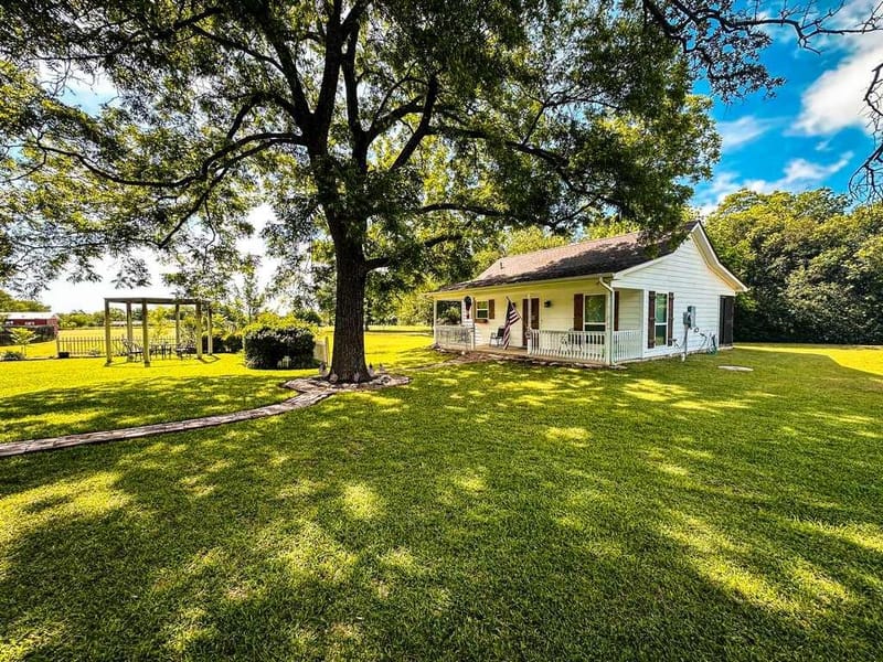 1708 S Wall Street, Belton TX 76513 - Photo 4