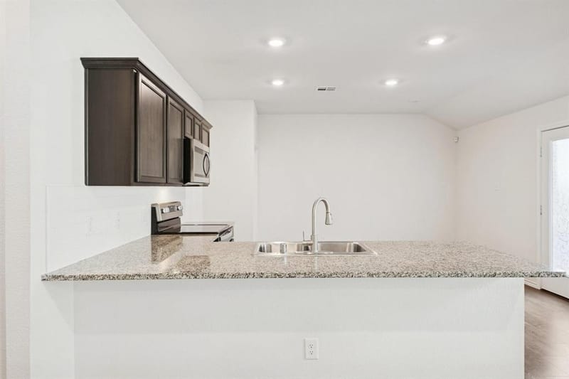 1034 Old Oaks Drive, Forney TX 75126 - Photo 8