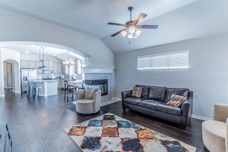 1901 Maplewood Drive, Glenn Heights TX 75154 - Photo 4