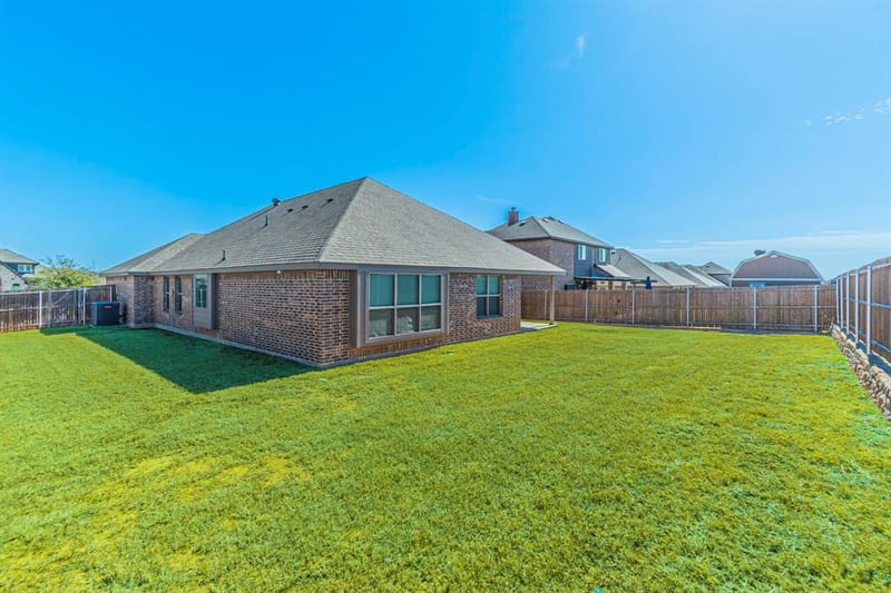 1901 Maplewood Drive, Glenn Heights TX 75154 - Photo 25