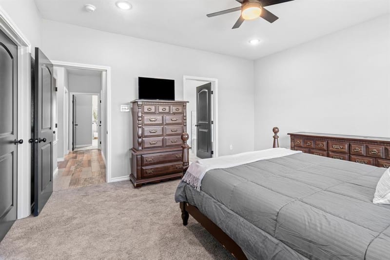 688 Sandstone Court, Sunset TX 76270 - Photo 25