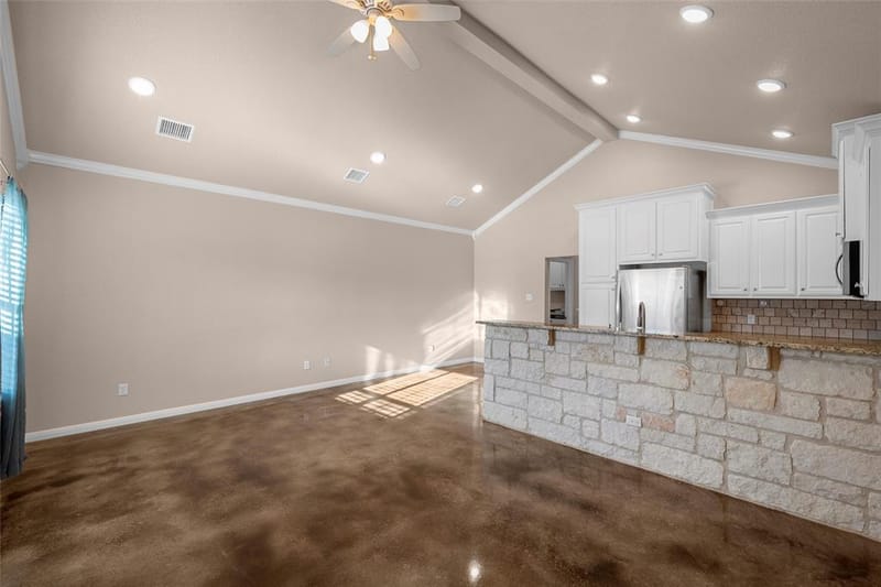 402 Spring Street, McGregor TX 76657 - Photo 3