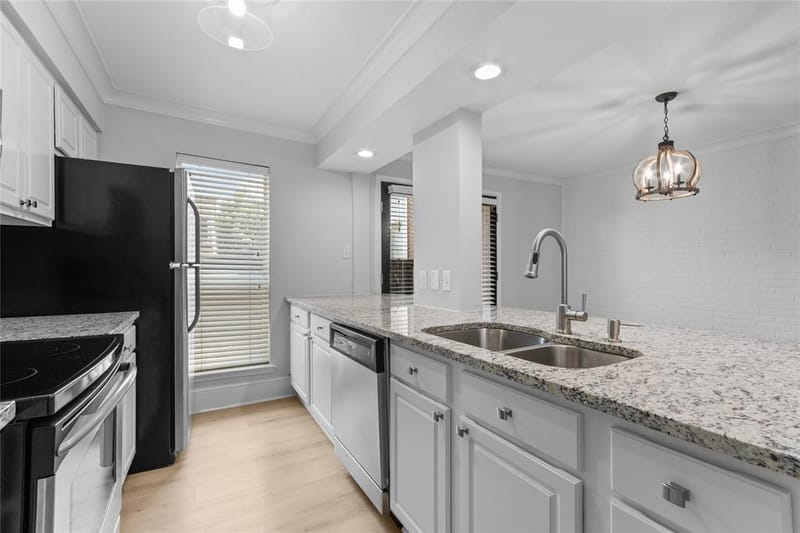5928 Sandhurst Lane # 127, Dallas TX 75206 - Photo 10