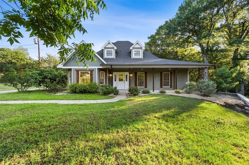1044 E Woodridge Road, Waxahachie TX 75165 - Photo 2