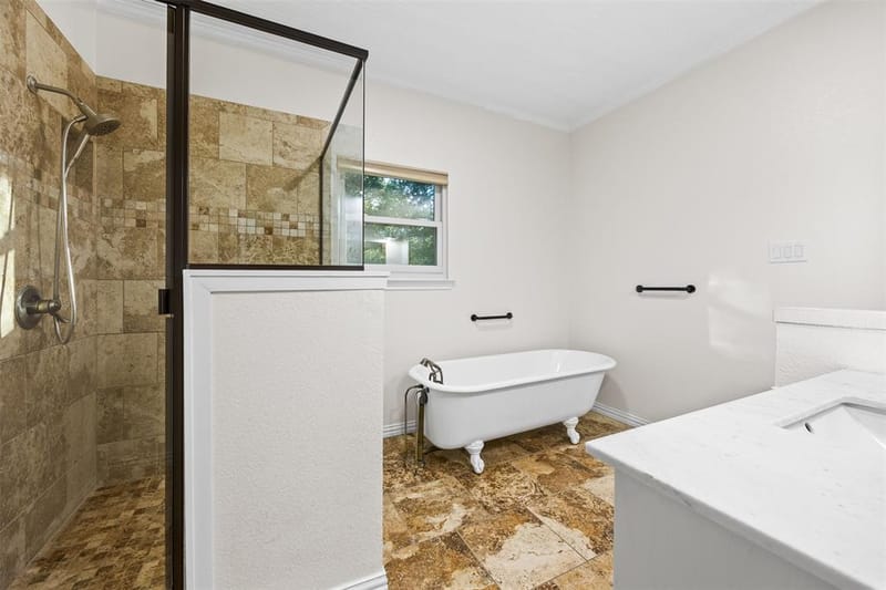 1044 E Woodridge Road, Waxahachie TX 75165 - Photo 18