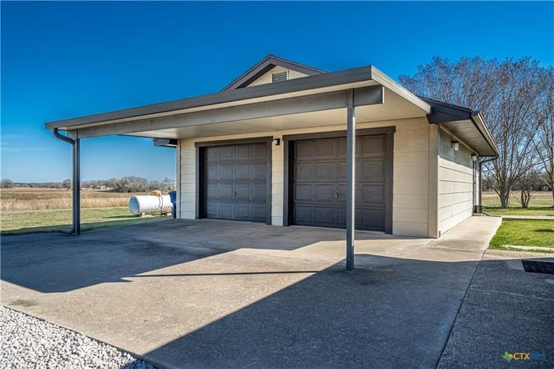 17941 Old 81, Troy TX 76579 - Photo 4