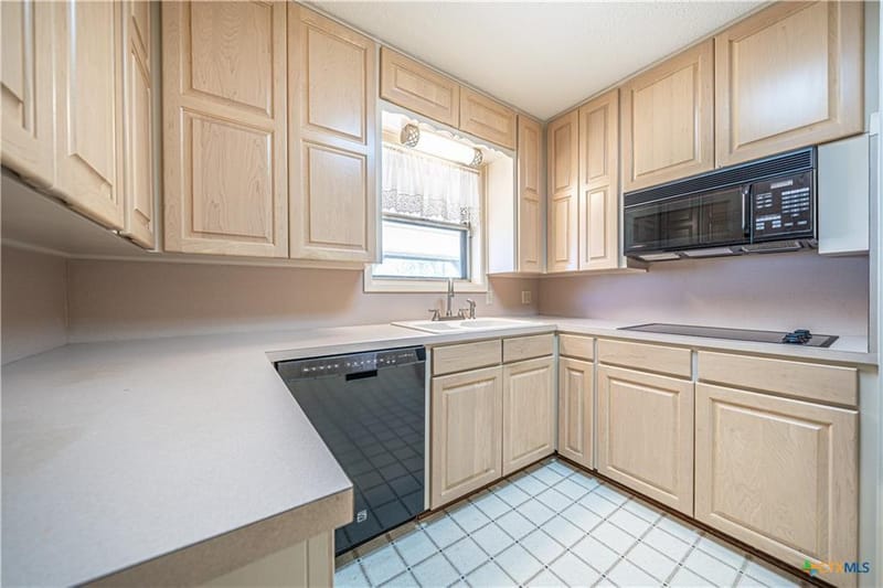 17941 Old 81, Troy TX 76579 - Photo 8