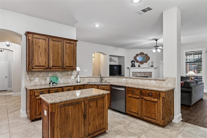 2636 Deer Hollow Drive, Little Elm TX 75068 - Photo 13