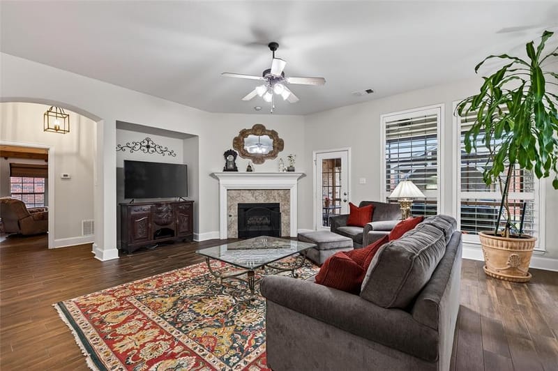 2636 Deer Hollow Drive, Little Elm TX 75068 - Photo 4