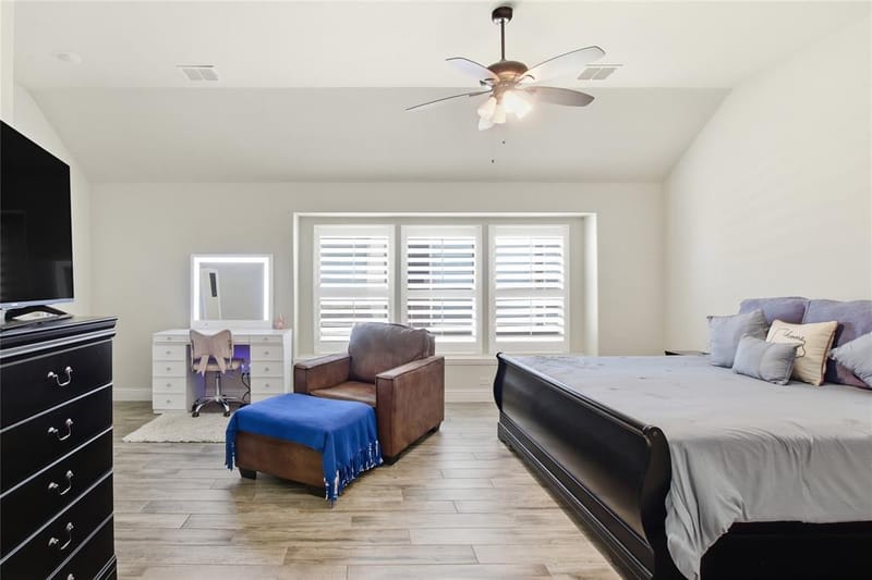 1316 Stoneleigh Place, Aubrey TX 76227 - Photo 16
