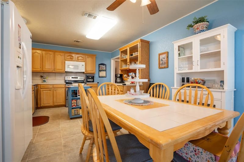 623 Newlin Lane, Granbury TX 76048 - Photo 9